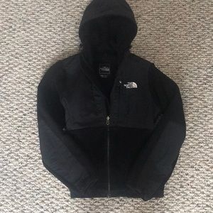 women’s black north face jacket
